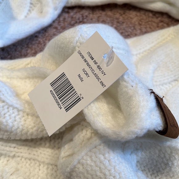 NWT Ivory Scarf - Picture 4 of 4